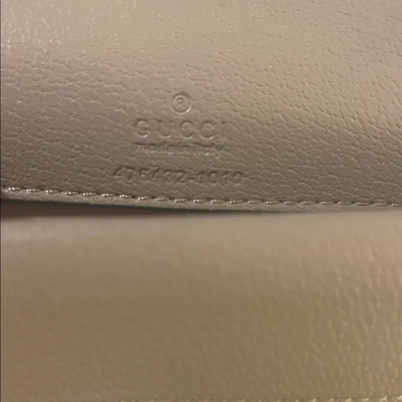 This is a Gucci Dionysus Super Mini shoulder bag . - Picture 4 of 12